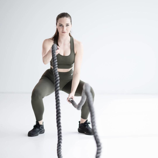 De LMX.® Battle Rope van 15m is perfect voor diverse trainingen, gemaakt van duurzaam PP materiaal en geschikt voor binnen- en buitengebruik.